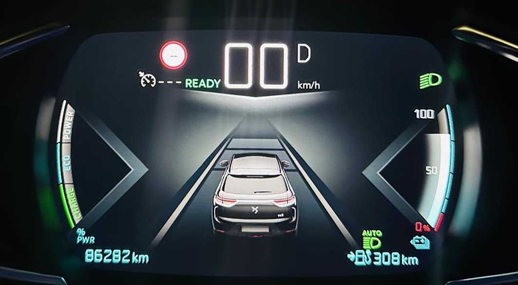 DS 3 E-TENSE SO CHIC