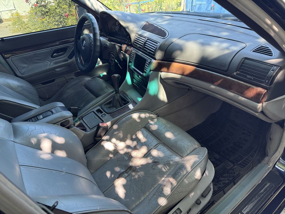 Продам BMW 7 серия