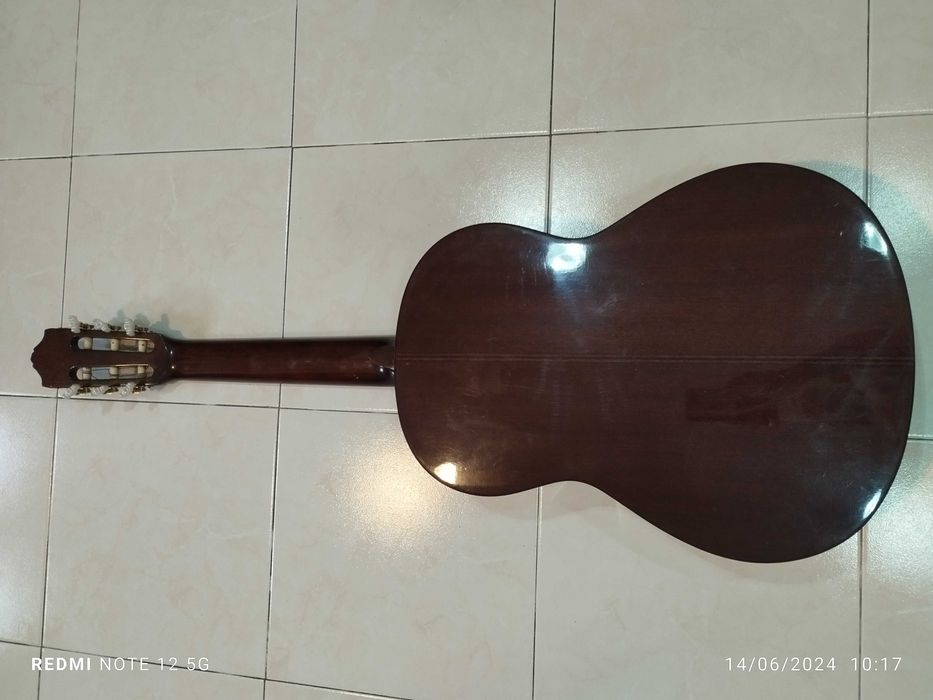 Guitarra acústica Marca Yamaha - Modelo CG-130 A