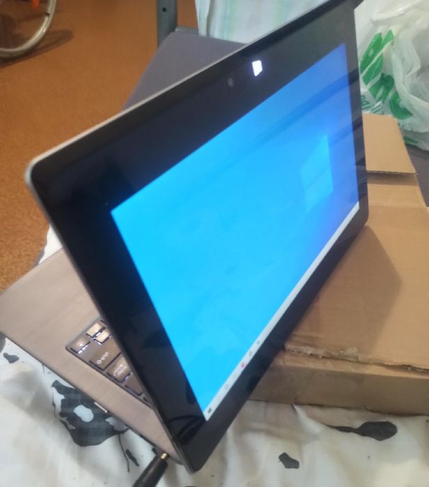 Asus taichi 21 , 2xekran i5 4/128
