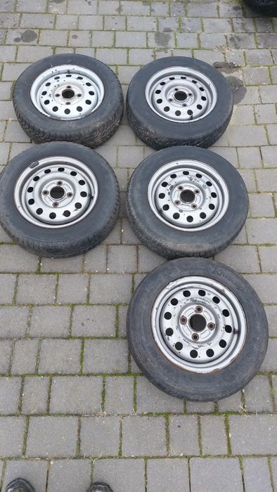 Felgi stalowe z oponami ford zima