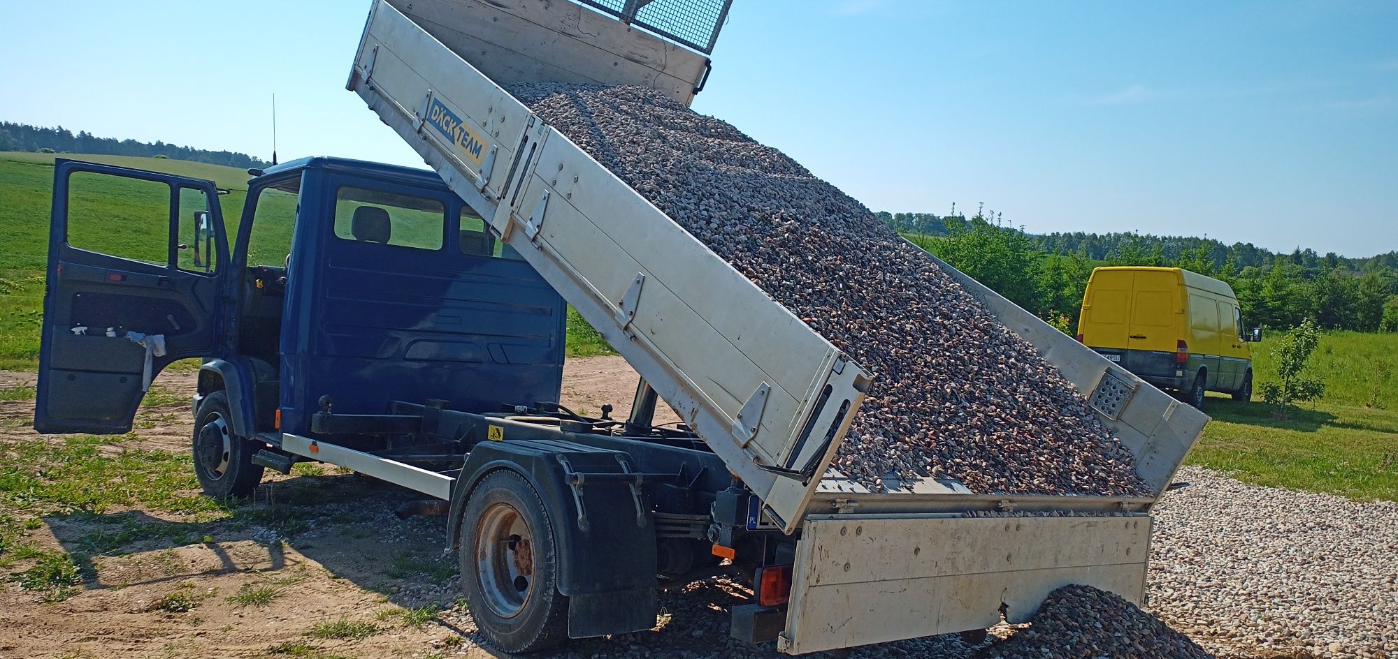 Wypożyczę,wynajem minikoparki 2t, wiertnica, młot, wywrotka, koparka