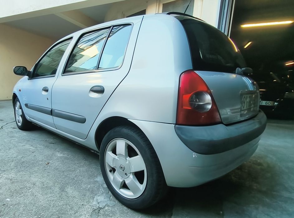 Renault Clio 1.2 RXE apenas 120 mil kms