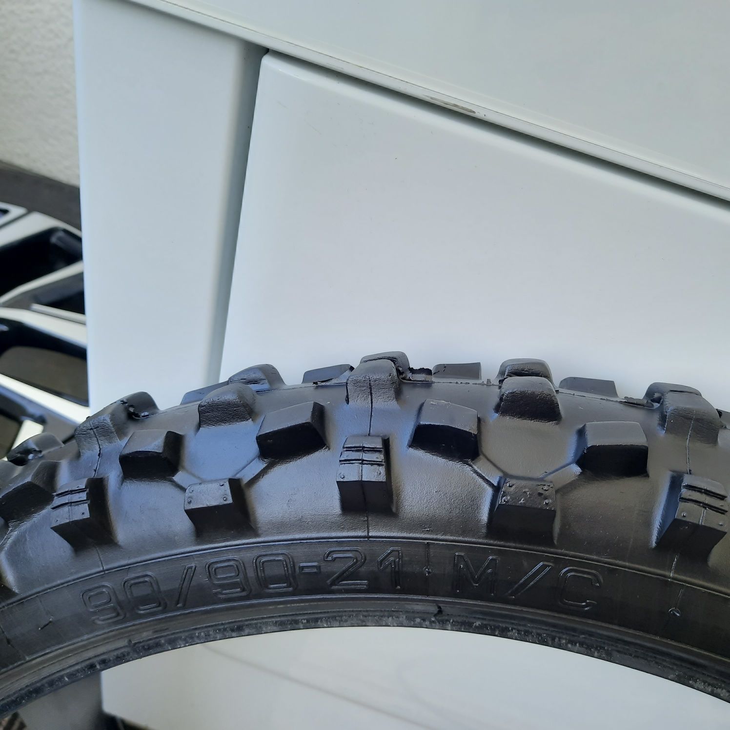 Резина мотошини кросс ендуро R 19 21 Michelin Heidenau Maxxis