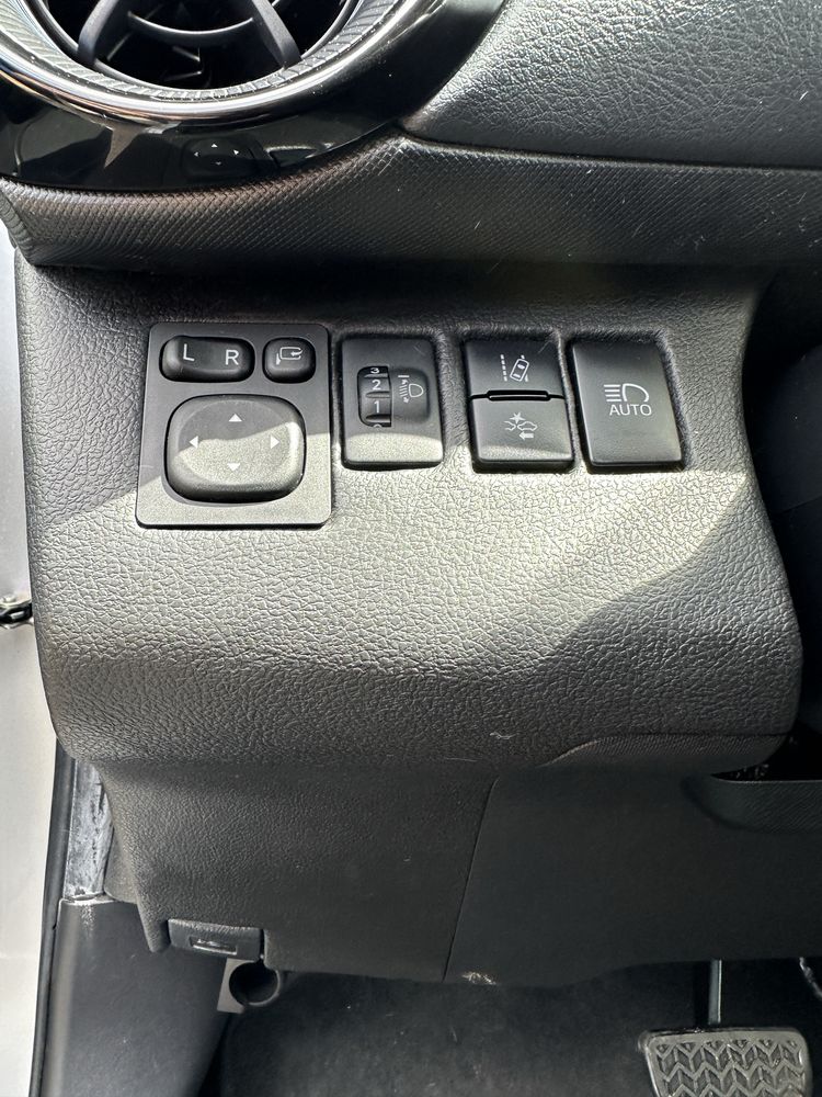 Продам Toyota Aqua 2019 рік 1.5 гібрид 11500$
