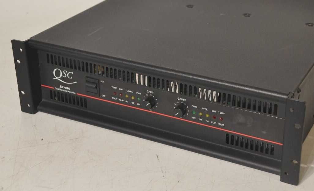 Amplificador QSC EX4000 c/Rack SKB 4U