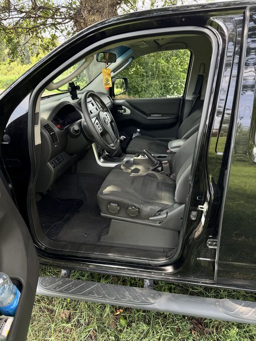 Авто NISSAN Navara 2.5 для ЗСУ