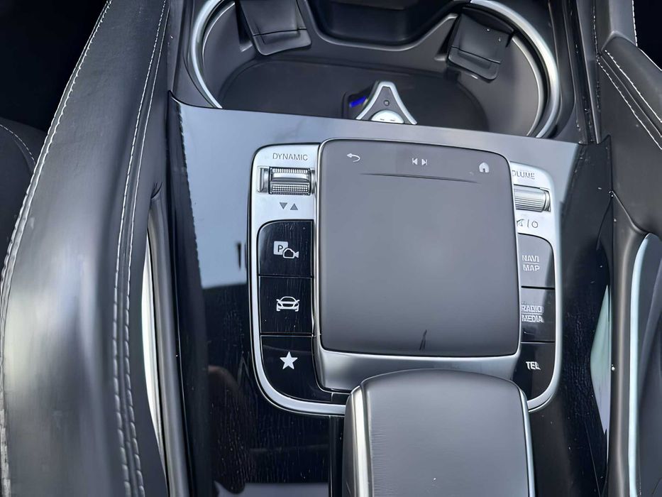 Mercedes-Benz GLE      2021