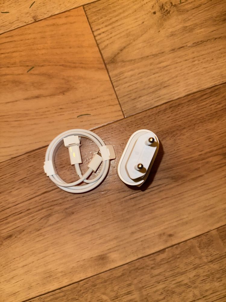 Ładowarka Apple USB-C 18W i kabel USB-C do USB-C