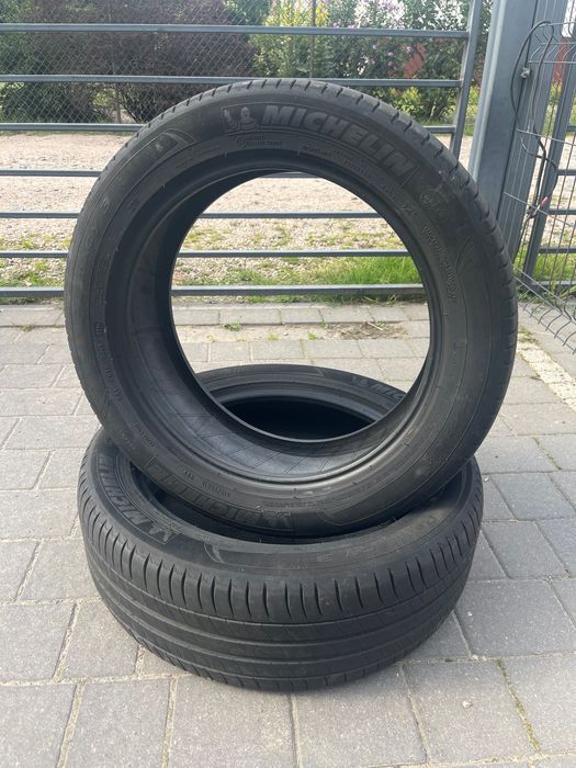 Opony zimowe Michelin 215/55 R18 – 2 sztuki, stan bardzo dobry!