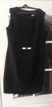 Sukienka czarna ze srebrna klamra r.46