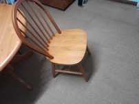 Conjunto de mesa e cadeiras