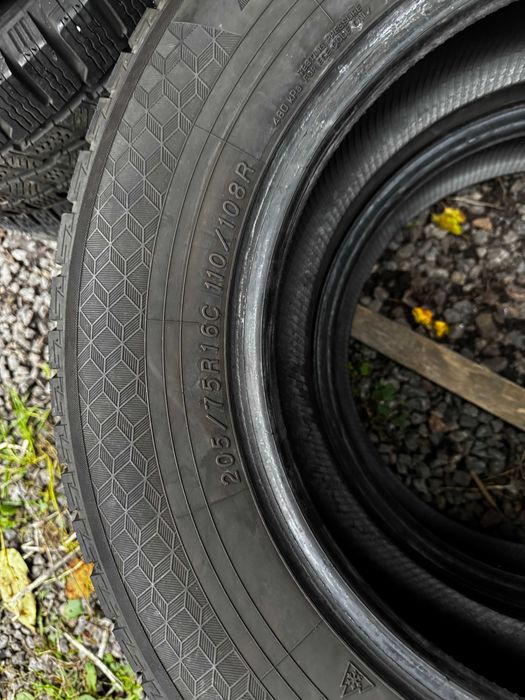 Шини YOKOHAMA 205/75 R16C, BluEarth-Van All Season RY61 всесезон цешка