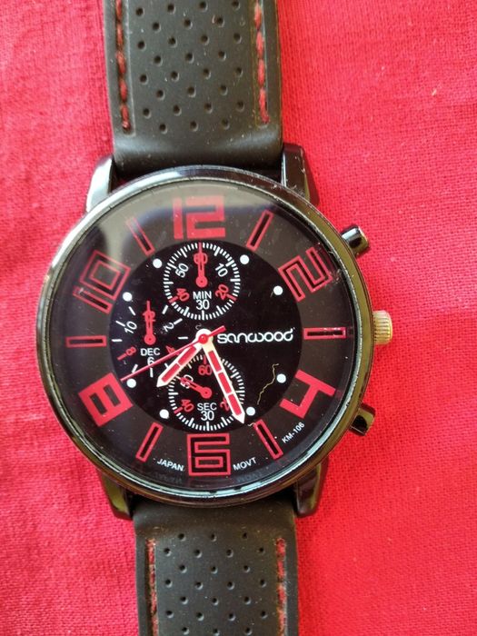 Наручные часы, все симпатичные, хотя не новые