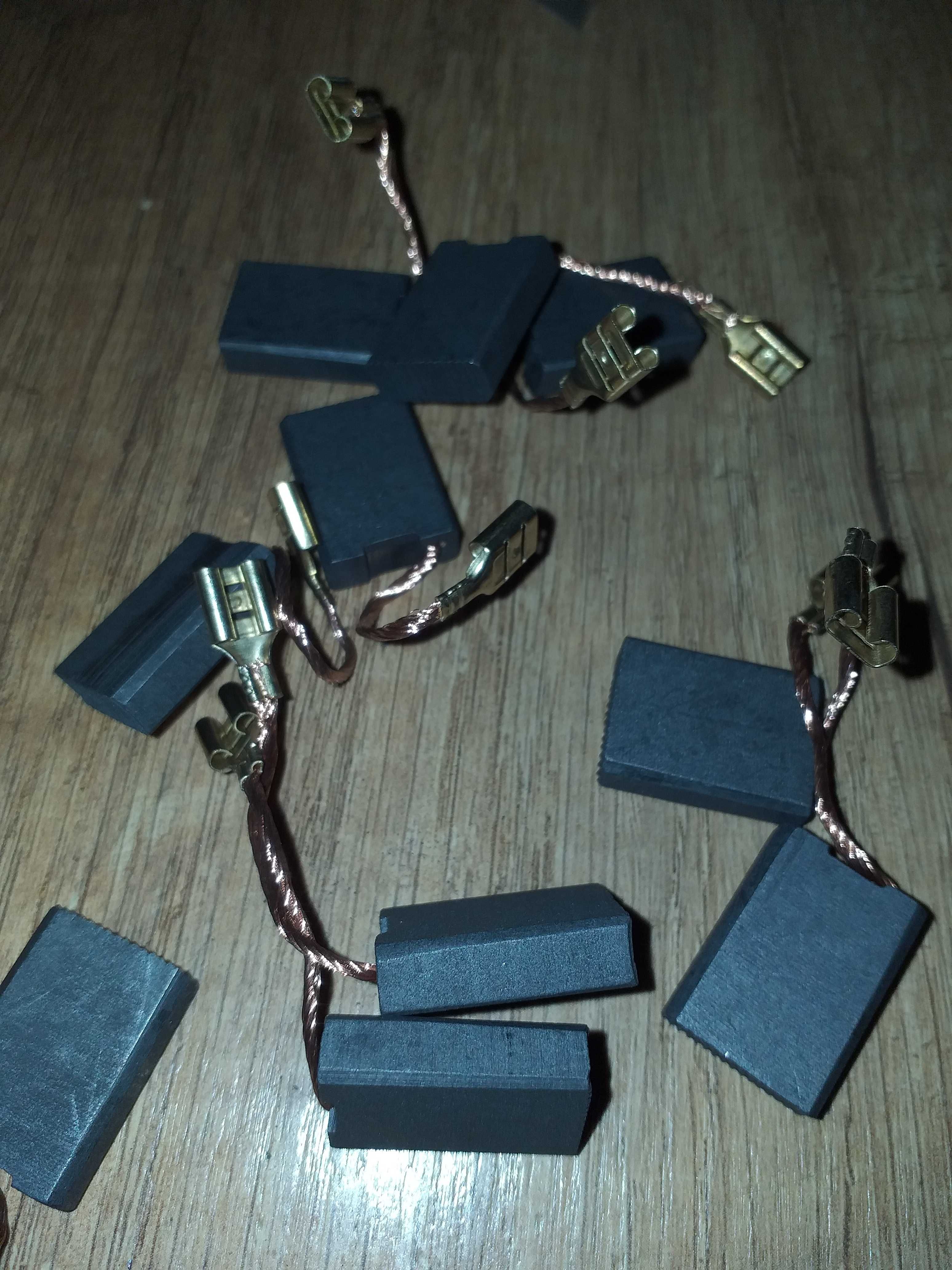 Kondensator Gren Cap EDLC(DB) 2,7v500F w komplecie szczotki węglowe