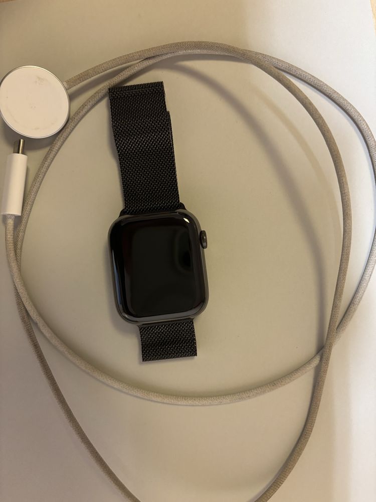 Apple Watch Series 9 GPS + Cellular – Idealny stan