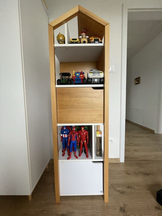 Regał dziecięcy drewniany