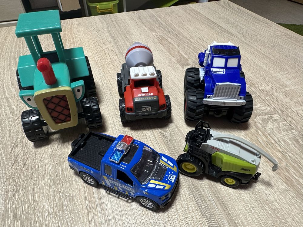 Іграшки для злопчика трактор Боба бетонозмішувач пікап поліція комбайн