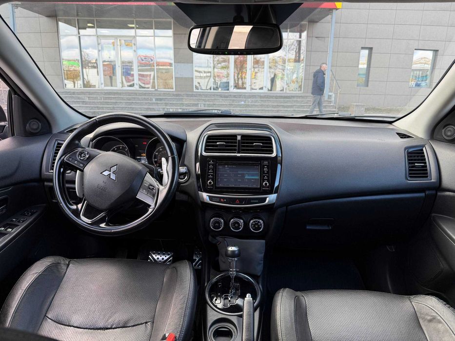 Avtoreal Mitsubishi Outlander Sport
2017