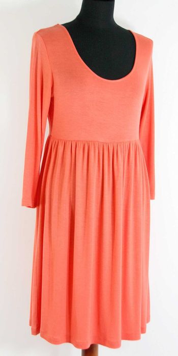 Sukienka pomarańczowa z cienkiej dzianiny R-38