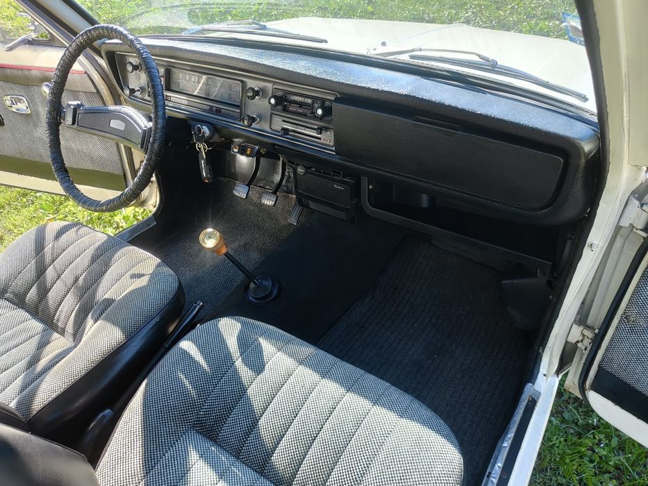 Datsun 1200,1974