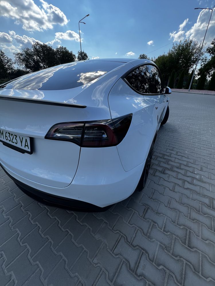 Tesla model Y Performance 2022