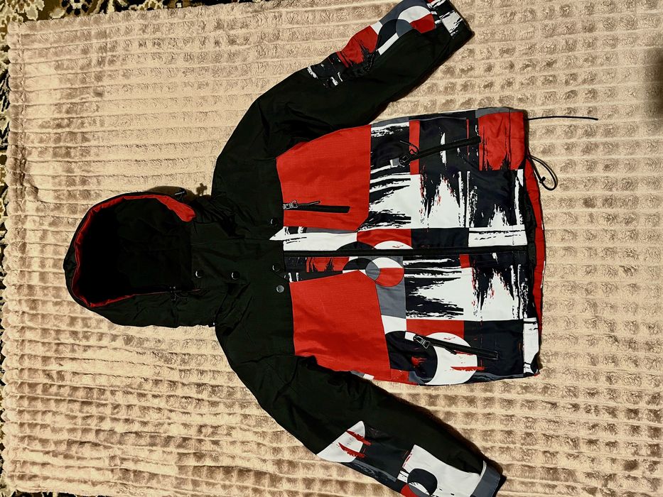 Курточка зимова. Зріст 146 см