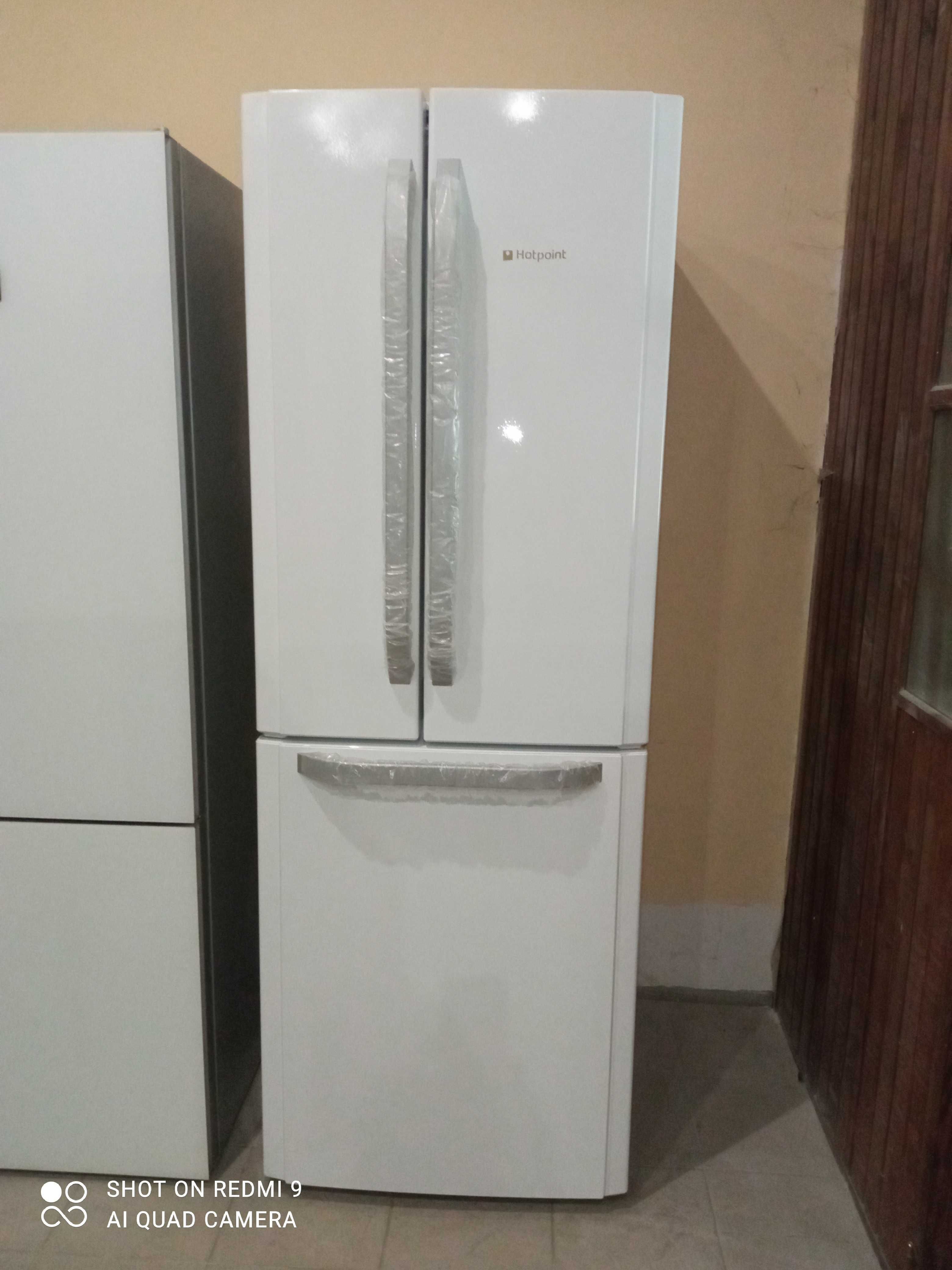 Новий холодильник Hotpoint FFU3D.1W