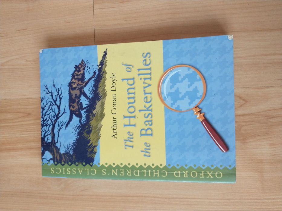 Arthur Doyle The hound of the baskervilles, Pies Baskerville'ów po ang