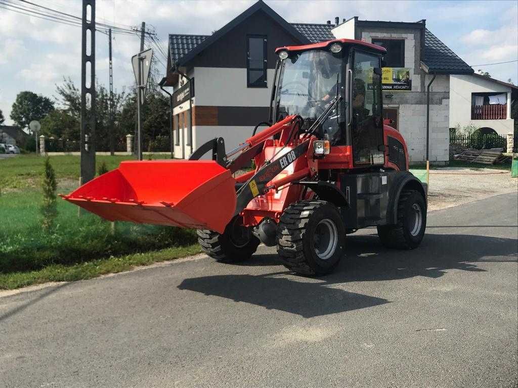 Ładowarka Kołowa EVERUN ER08 Udźwig  800KG, Waga 2700KG, Stan NOWA