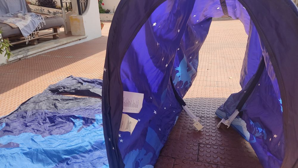 Túnel dinossauro para cama