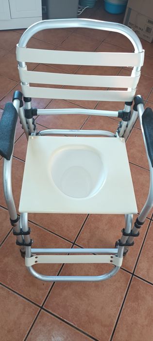 Cadeiras de banho para idoso ( Já só tenho 1 )