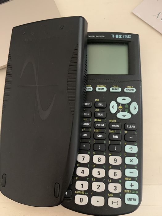 Calculadora Gráfica TEXAS TI-82 STATS