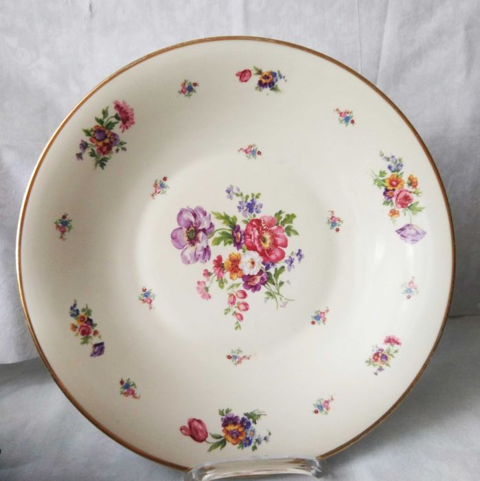 Блюдо Букет шиповника. Германия