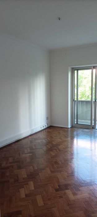 Sala de 14m2 na Avenida 5 de Outubro, Lisboa