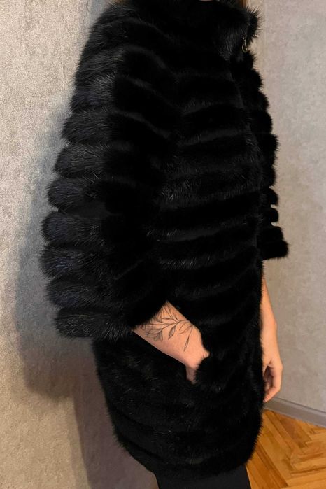 Норкова шуба.Розмір М(але скоріше підійде на (S-XS)