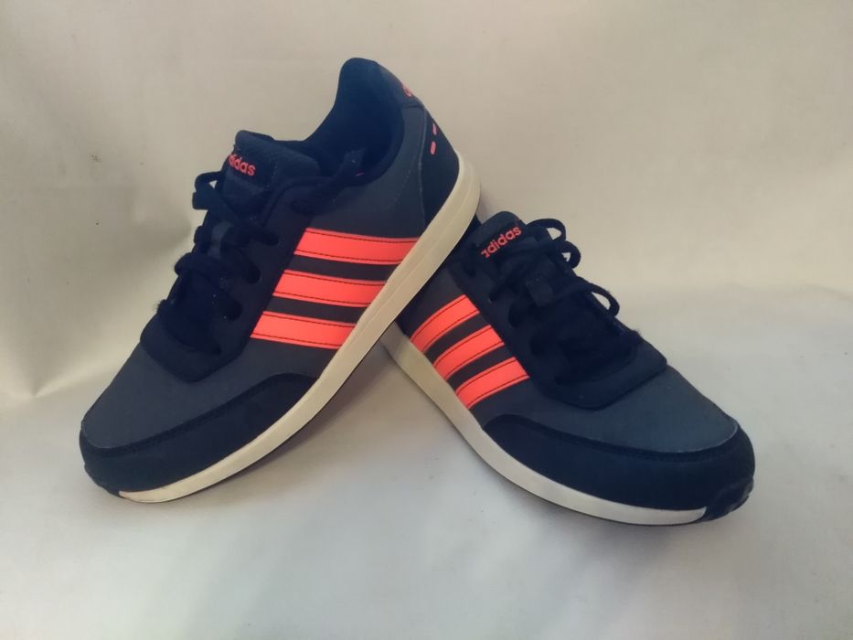 Кроссовки adidas 36