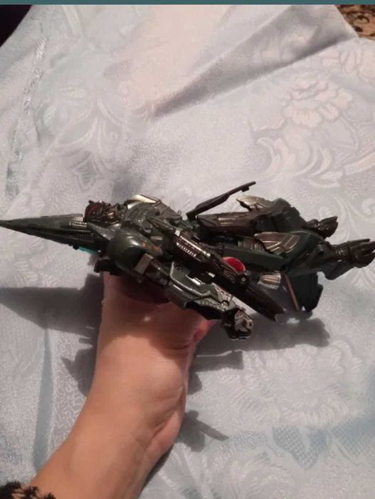 Іграшки роботи трансформери