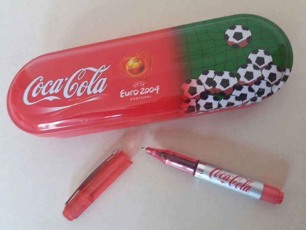 Estojo Metálico - Produto oficial Coca-Cola / Euro 2004