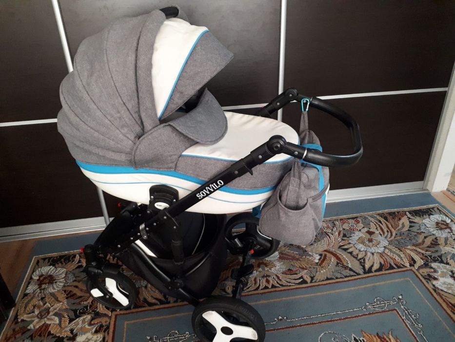 Дитяча коляска