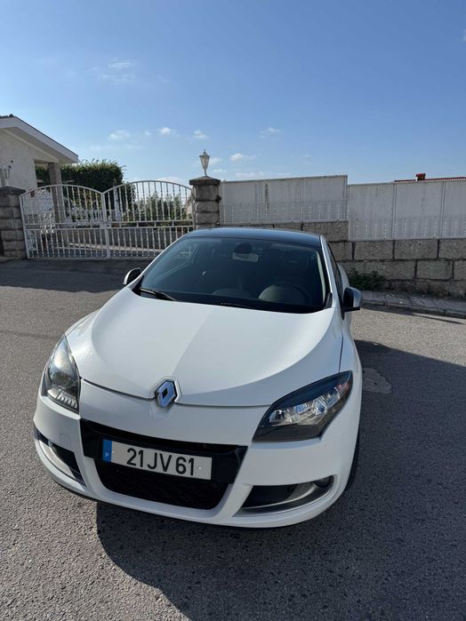 Renault Mégane III Coupé GT Line – Desportivo, Confortável