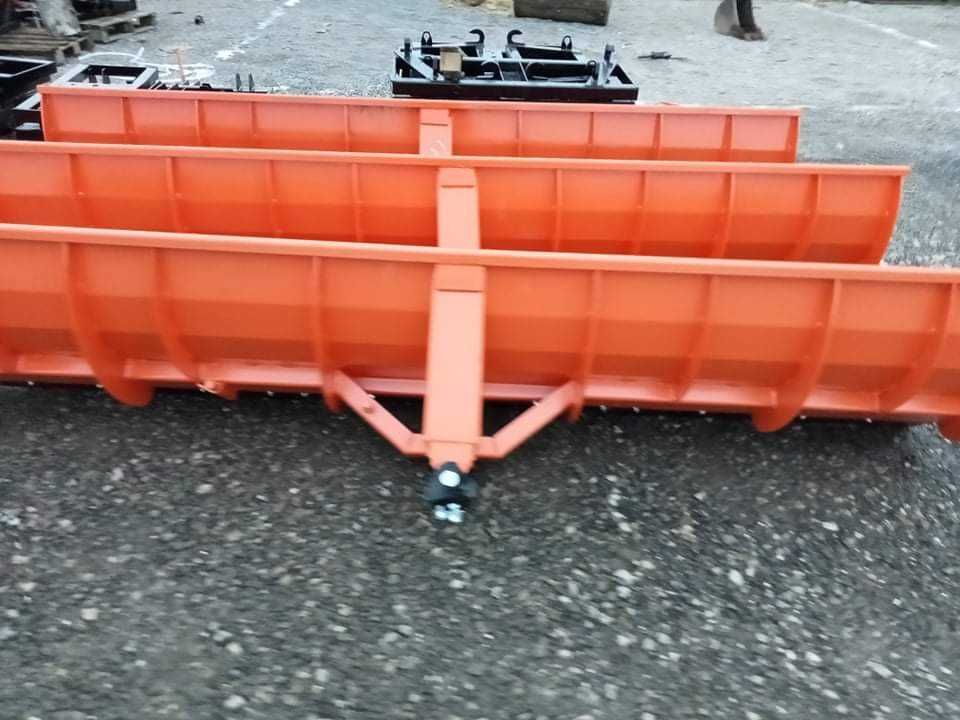 Pług spychacz do śniegu mocna konstrukcja gwarancja transport