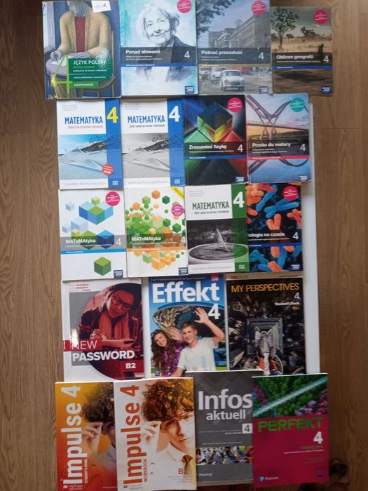 Zestaw książek kl.4 szkoła średnia