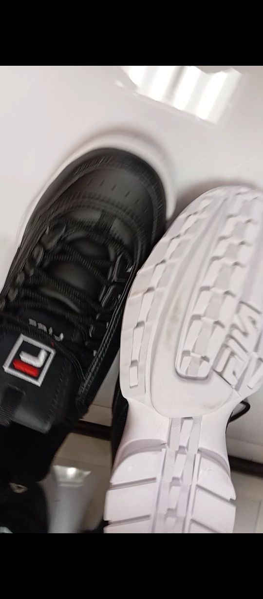 R. 40 Nowe Damskie skórzane buty Black Fila platforma