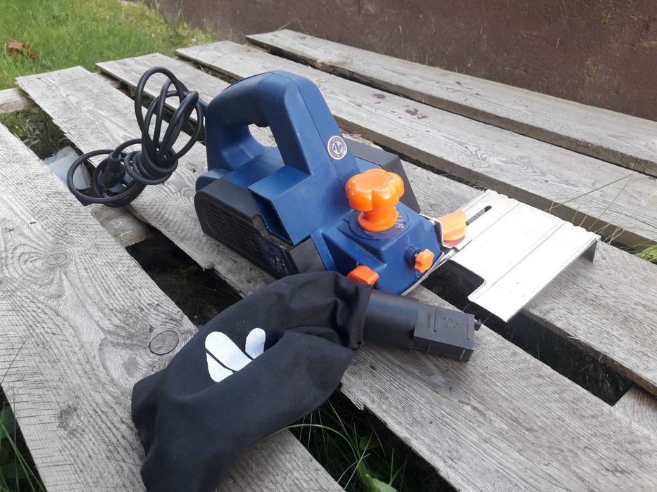 Strug Elektryczny  Nupower 650 Watt 82 mm Minimalnie używany