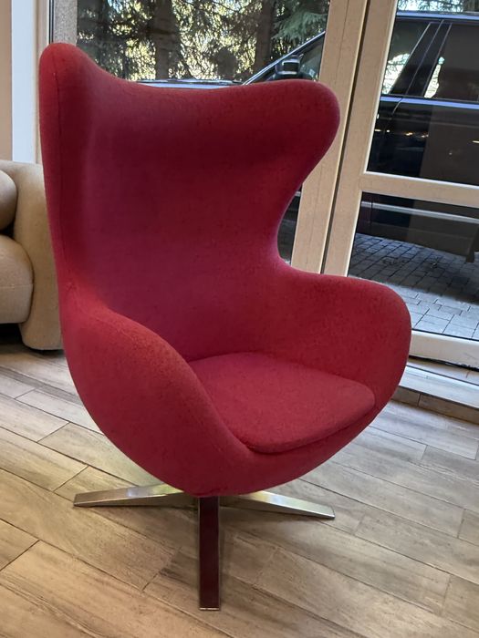 Fotel Egg , fotel glamour uzywany bardzo dobry