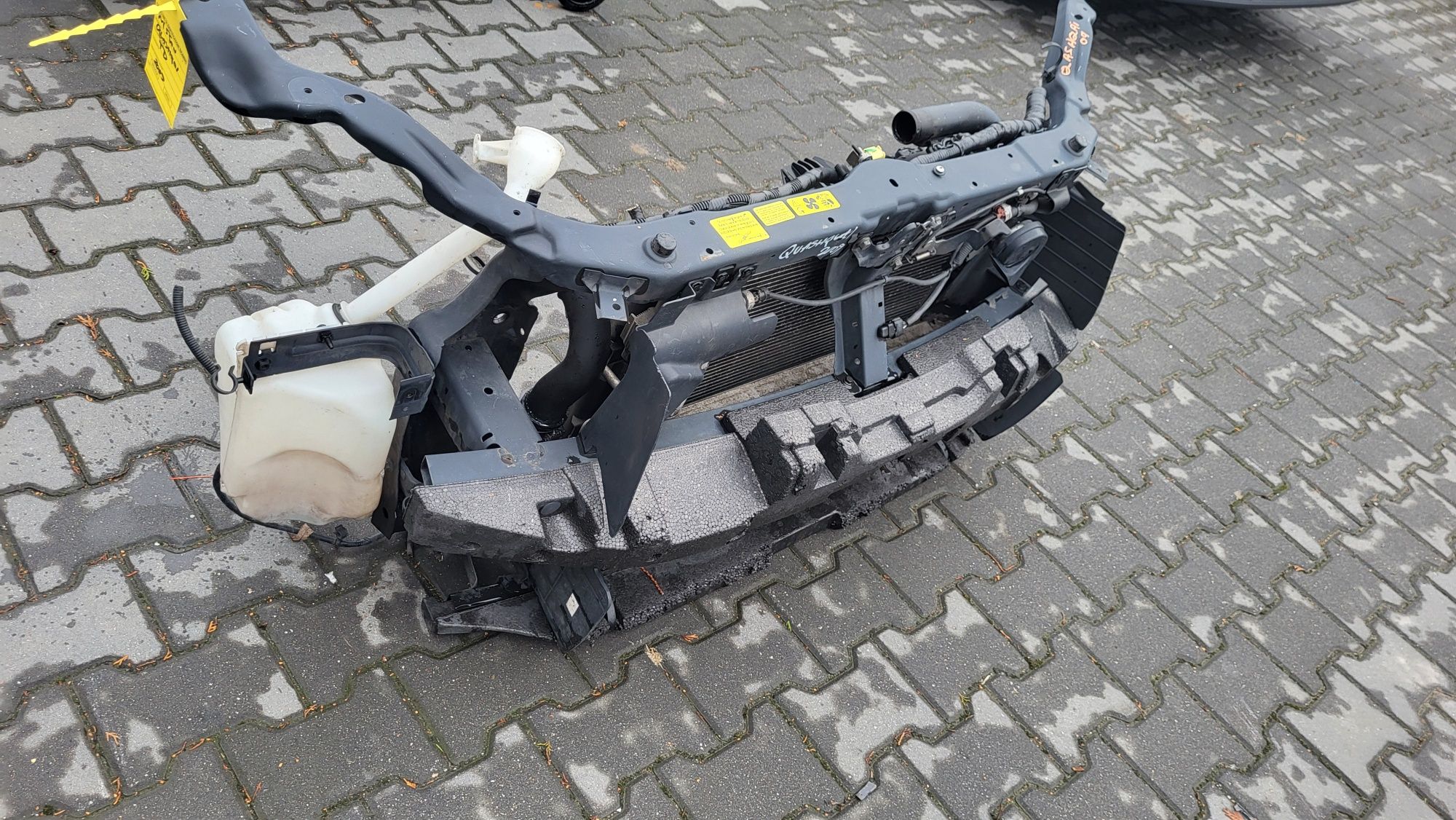 Pas przedni wzmocnienie Nissan qashqai chłodnice diesel