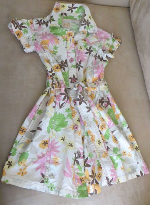 Vestido 5/6 anos, Florido, Sarja, Manga curta, com pala e 1 botão