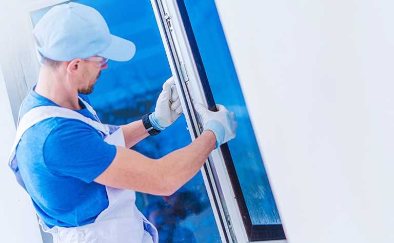 Naprawa okien, naprawa okuć, regulacja okien, wymiana uszczelek.