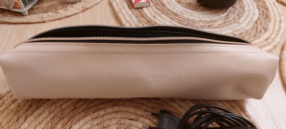 Prostownica do włosów Remington Hydraluxe S8901